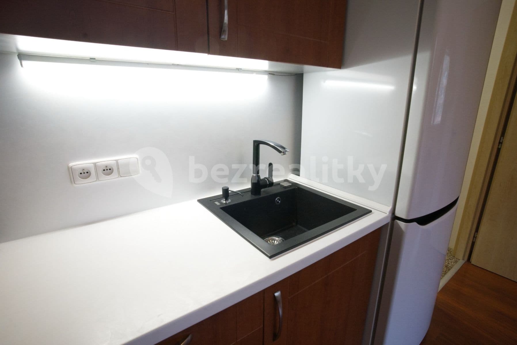 Pronájem bytu 2+kk 37 m², Tolstého, Ústí nad Labem, Ústecký kraj Pronájem bytu 2+kk 37 m², Tolstého, Ústí nad Labem, Ústecký kraj