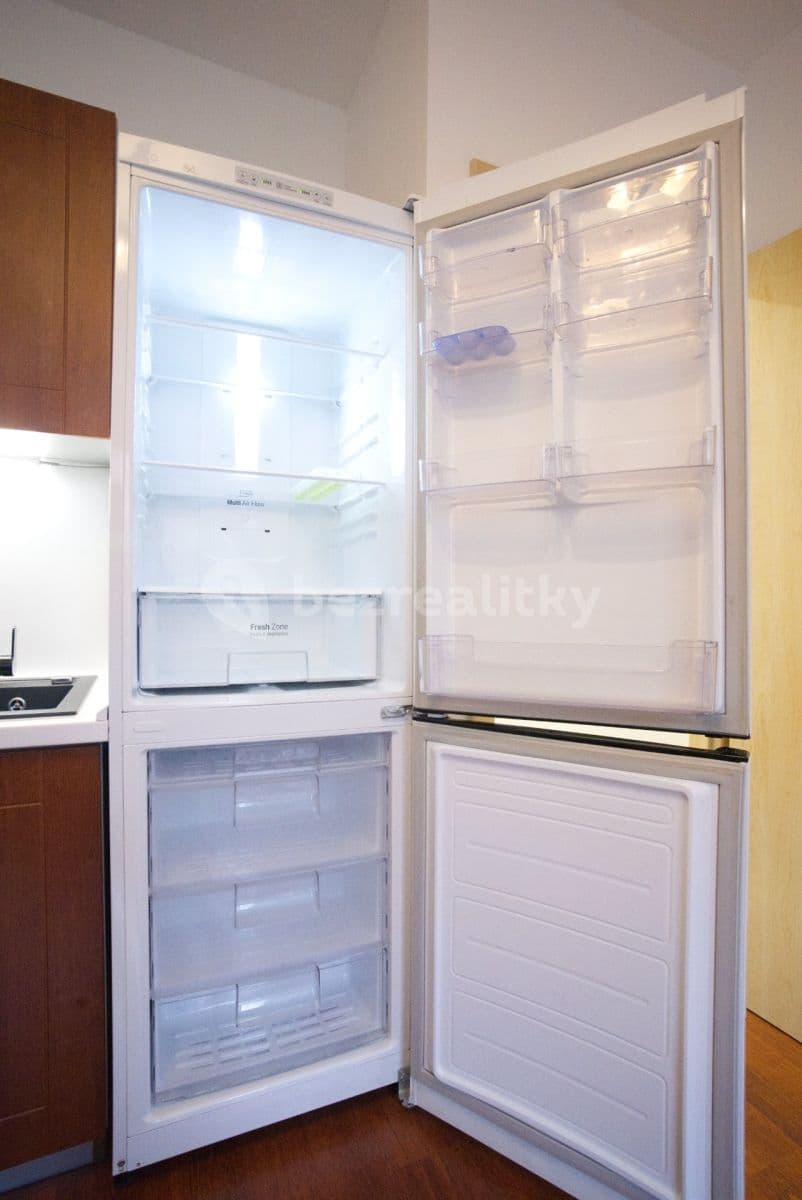 Pronájem bytu 2+kk 37 m², Tolstého, Ústí nad Labem, Ústecký kraj Pronájem bytu 2+kk 37 m², Tolstého, Ústí nad Labem, Ústecký kraj