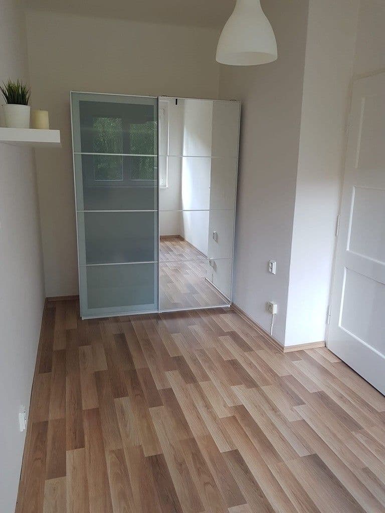 Pronájem bytu 2+kk 40 m², Humpolecká, Praha, Praha Pronájem bytu 2+kk 40 m², Humpolecká, Praha, Praha