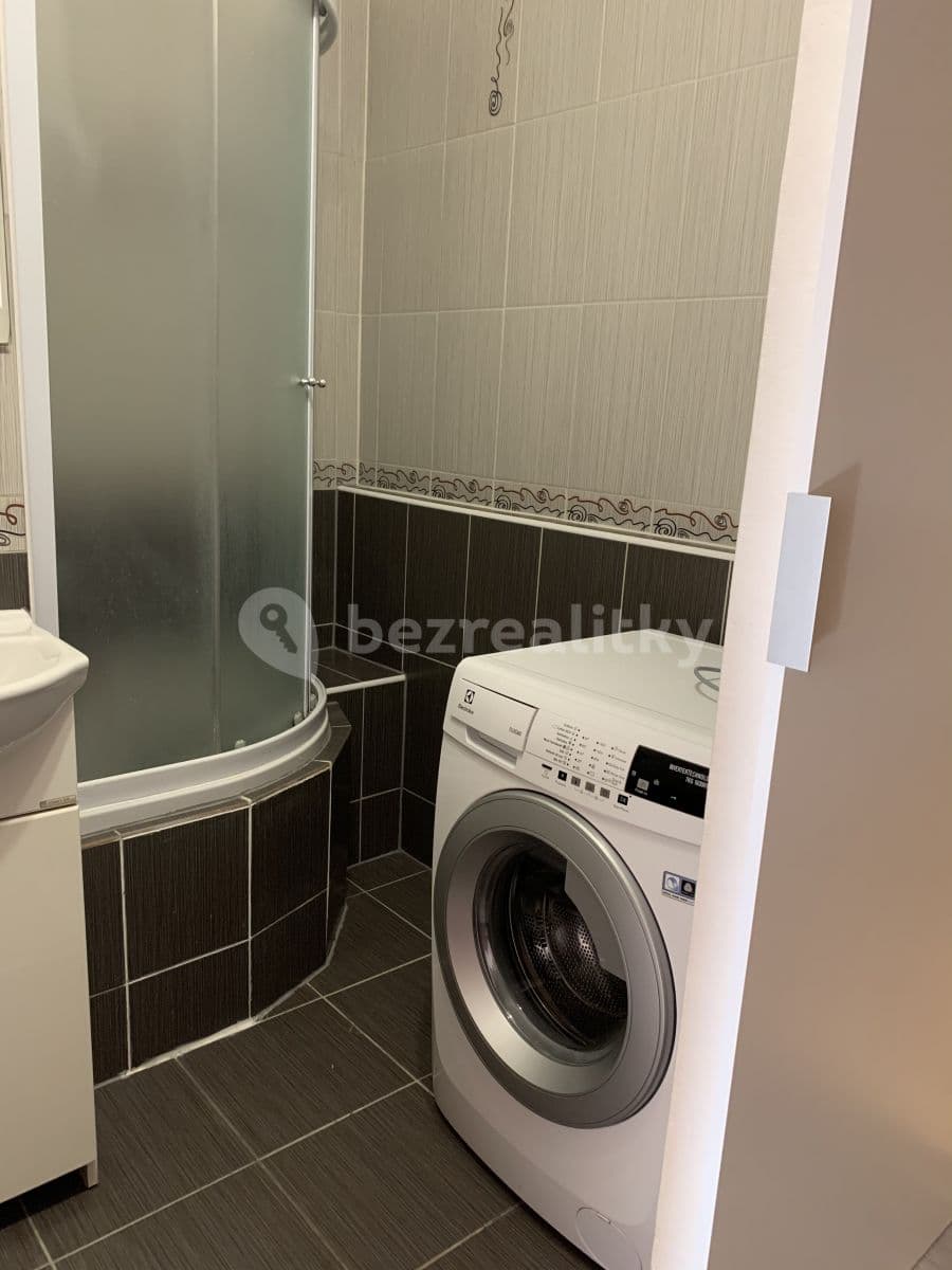 Pronájem bytu 1+kk 30 m², Semická, Praha, Praha Pronájem bytu 1+kk 30 m², Semická, Praha, Praha