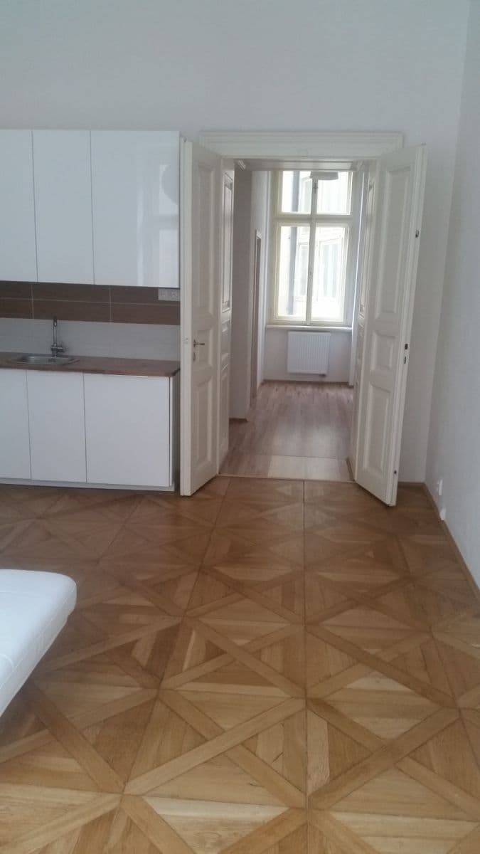 Pronájem bytu 2+kk 60 m², Mikovcova, Praha, Praha Pronájem bytu 2+kk 60 m², Mikovcova, Praha, Praha