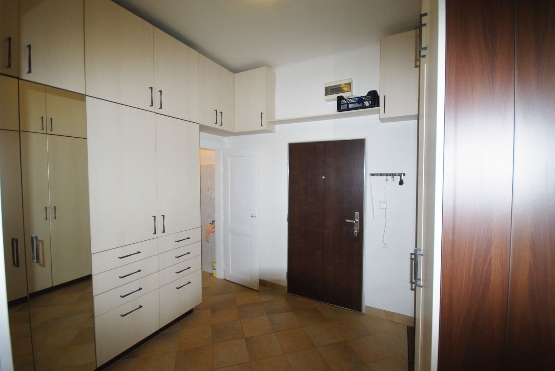 Pronájem bytu 2+1 66 m², V Mezihoří, Praha, Praha Pronájem bytu 2+1 66 m², V Mezihoří, Praha, Praha