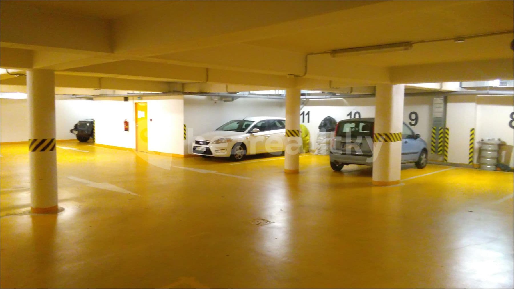 Pronájem garáže 13 m², Dalimilova, Praha, Praha Pronájem garáže 13 m², Dalimilova, Praha, Praha