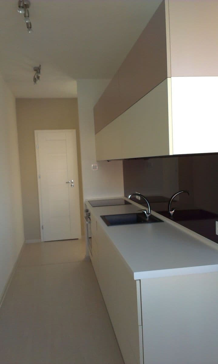 Pronájem bytu 2+1 57 m², Jeronýmova, Frýdek-Místek, Moravskoslezský kraj Pronájem bytu 2+1 57 m², Jeronýmova, Frýdek-Místek, Moravskoslezský kraj