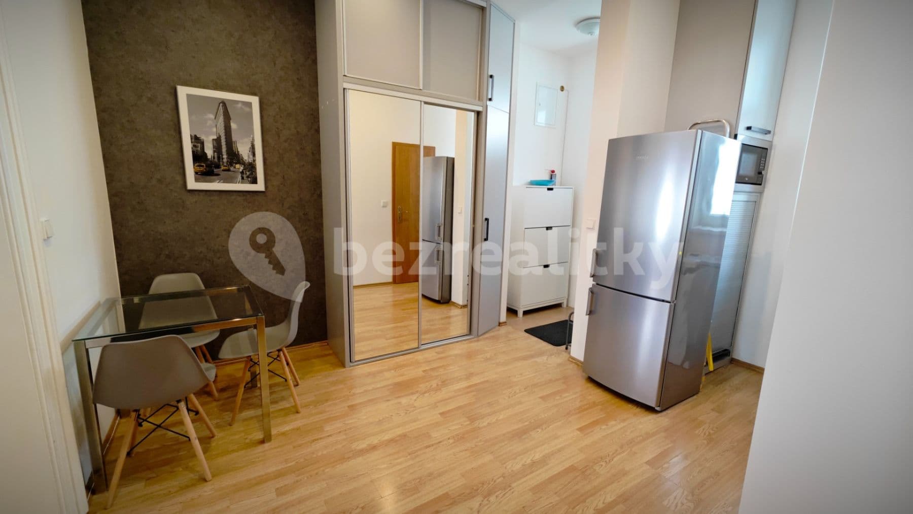 Pronájem bytu 1+1 49 m², Kamenická, Praha, Praha Pronájem bytu 1+1 49 m², Kamenická, Praha, Praha