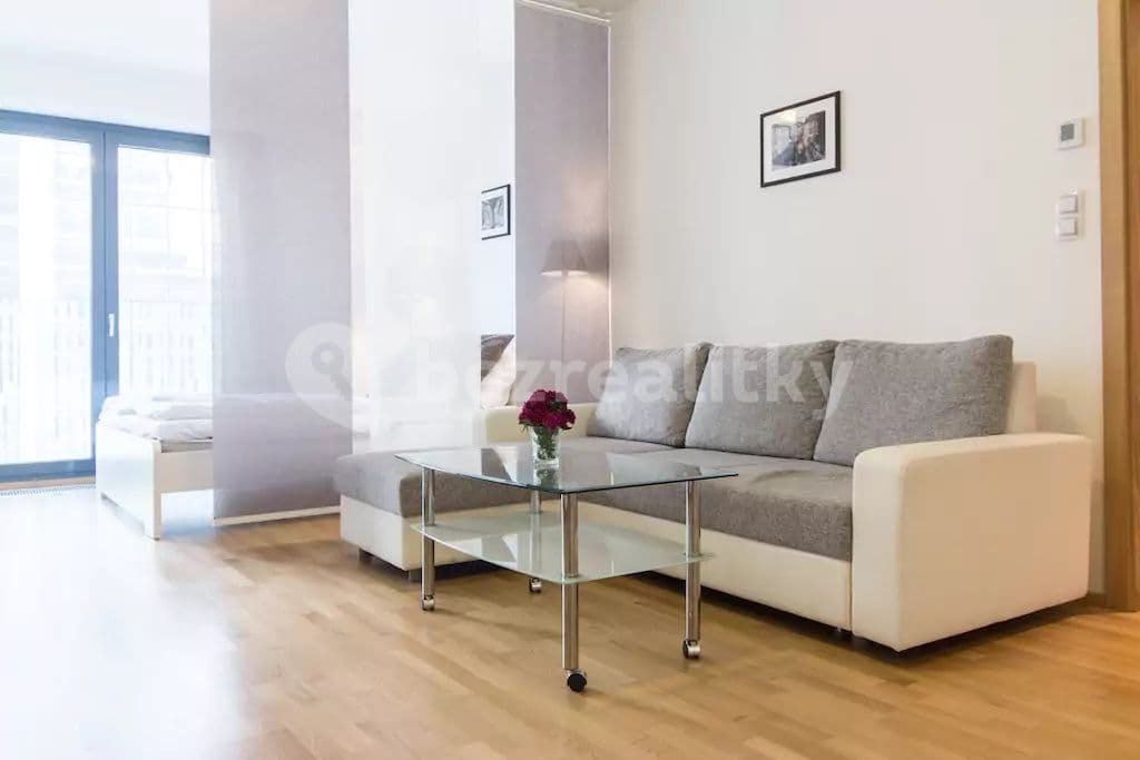 Pronájem bytu 1+kk 57 m², Olšanská, Praha, Praha Pronájem bytu 1+kk 57 m², Olšanská, Praha, Praha