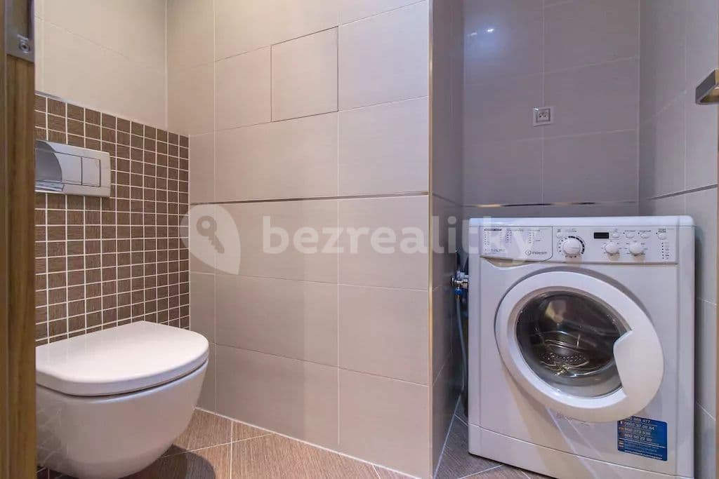 Pronájem bytu 1+kk 57 m², Olšanská, Praha, Praha Pronájem bytu 1+kk 57 m², Olšanská, Praha, Praha