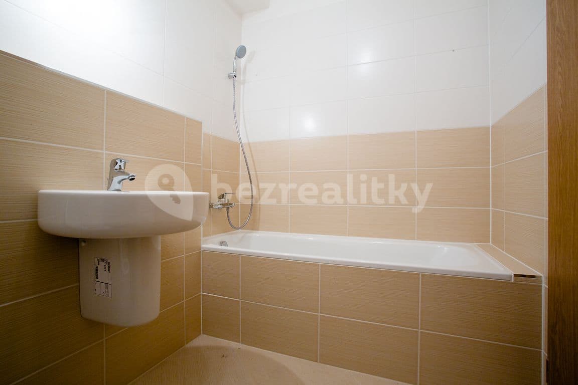 Pronájem bytu 1+kk 38 m², náměstí Junkových, Praha, Praha Pronájem bytu 1+kk 38 m², náměstí Junkových, Praha, Praha
