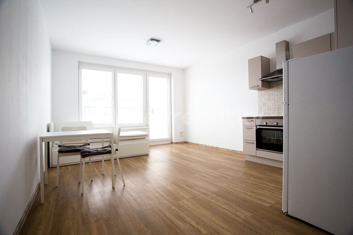 Pronájem bytu 1+kk 38 m², náměstí Junkových, Praha, Praha Pronájem bytu 1+kk 38 m², náměstí Junkových, Praha, Praha