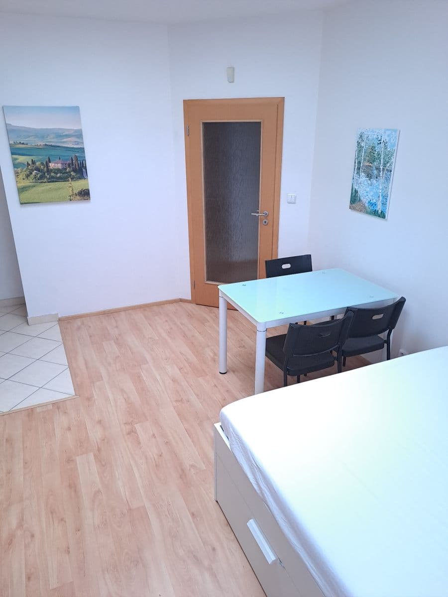 Pronájem bytu 1+kk 32 m², Míšovická, Praha, Praha Pronájem bytu 1+kk 32 m², Míšovická, Praha, Praha