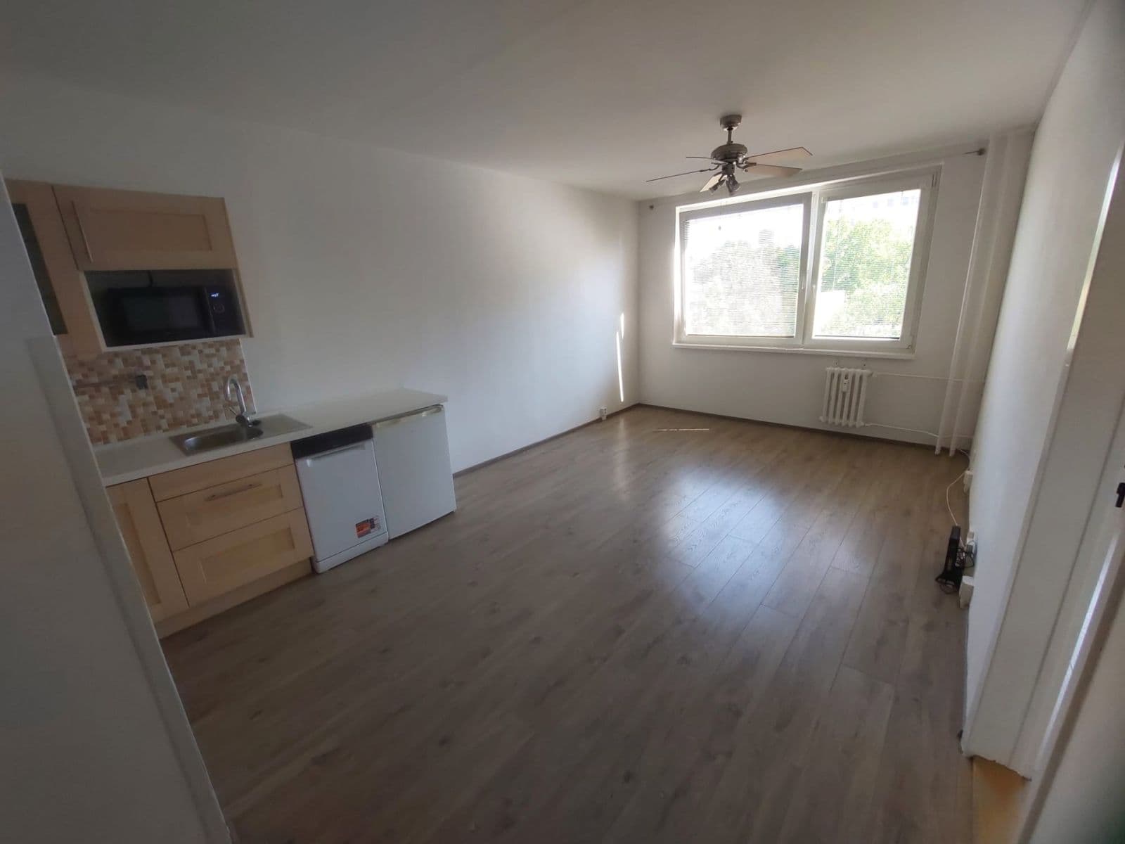 Pronájem bytu 2+kk 40 m², Leopoldova, Praha, Praha Pronájem bytu 2+kk 40 m², Leopoldova, Praha, Praha