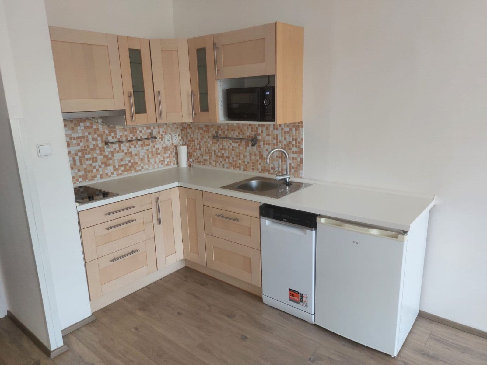 Pronájem bytu 2+kk 40 m², Leopoldova, Praha, Praha Pronájem bytu 2+kk 40 m², Leopoldova, Praha, Praha