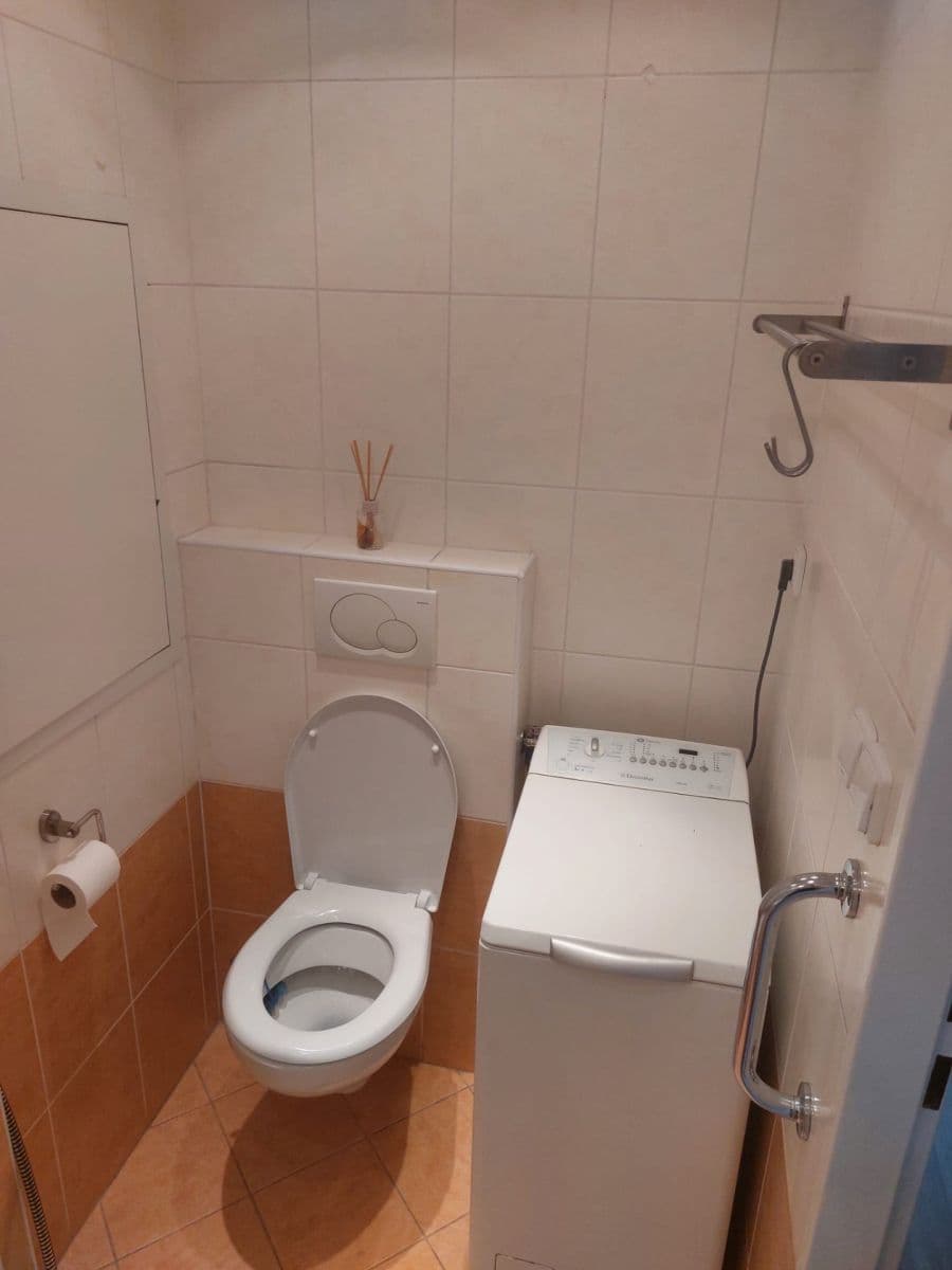 Pronájem bytu 2+kk 40 m², Leopoldova, Praha, Praha Pronájem bytu 2+kk 40 m², Leopoldova, Praha, Praha