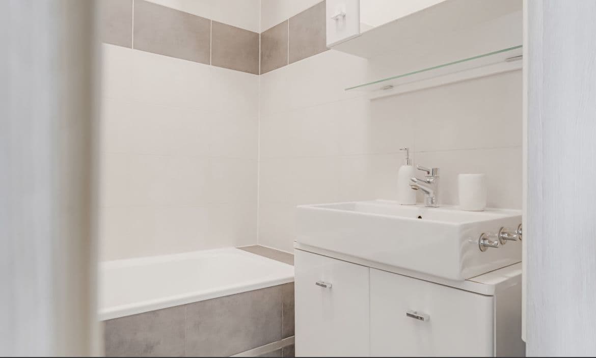 Pronájem bytu 2+1 60 m², 5. května, Praha, Praha Pronájem bytu 2+1 60 m², 5. května, Praha, Praha