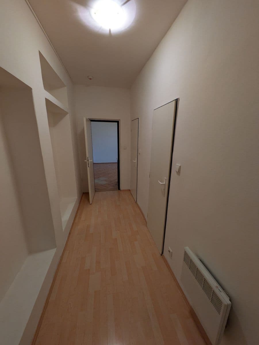 Pronájem bytu 1+1 52 m², Lounská, Teplice, Ústecký kraj Pronájem bytu 1+1 52 m², Lounská, Teplice, Ústecký kraj