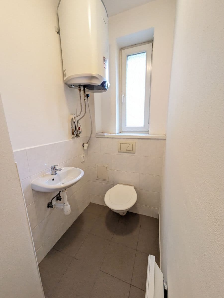 Pronájem bytu 1+1 52 m², Lounská, Teplice, Ústecký kraj Pronájem bytu 1+1 52 m², Lounská, Teplice, Ústecký kraj