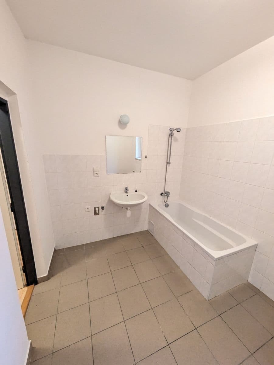 Pronájem bytu 1+1 52 m², Lounská, Teplice, Ústecký kraj Pronájem bytu 1+1 52 m², Lounská, Teplice, Ústecký kraj