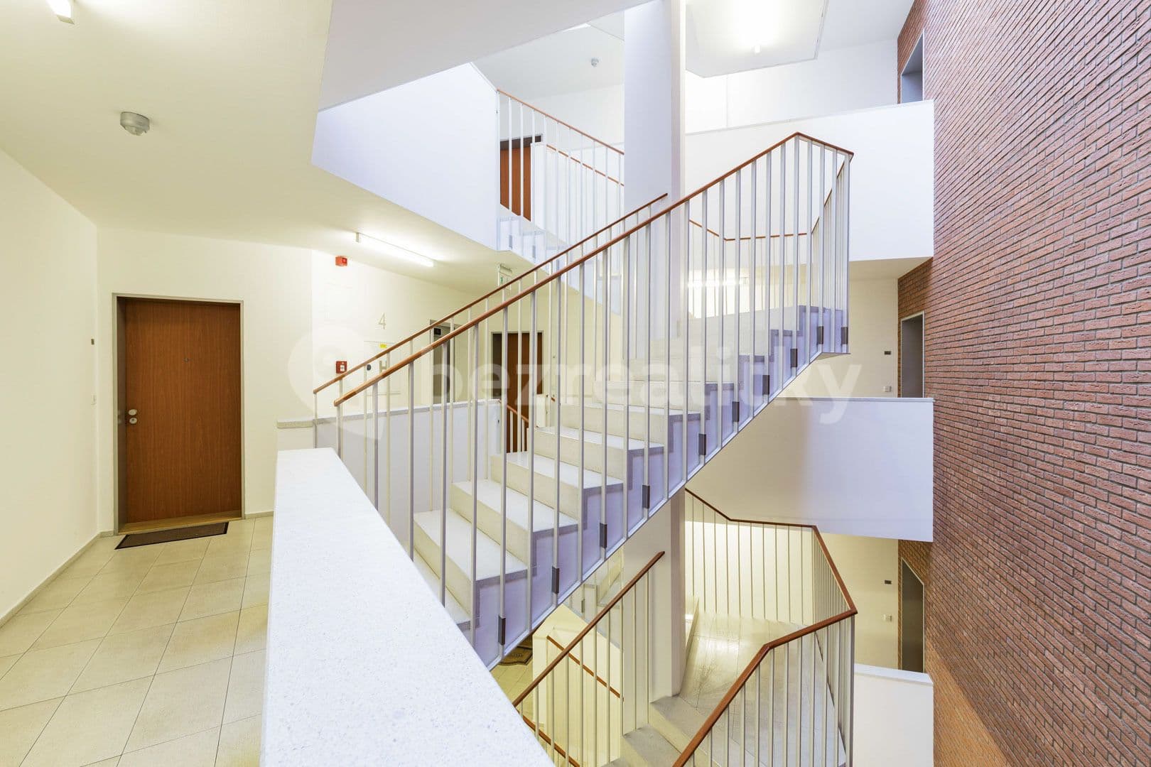 Pronájem bytu 2+kk 65 m², Bechyňova, Praha, Praha Pronájem bytu 2+kk 65 m², Bechyňova, Praha, Praha