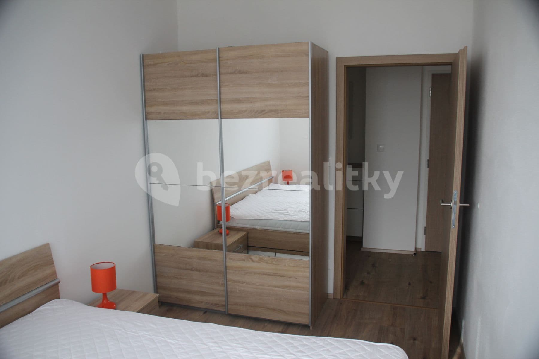 Pronájem bytu 2+kk 47 m², Mojmírovo náměstí, Brno, Jihomoravský kraj Pronájem bytu 2+kk 47 m², Mojmírovo náměstí, Brno, Jihomoravský kraj