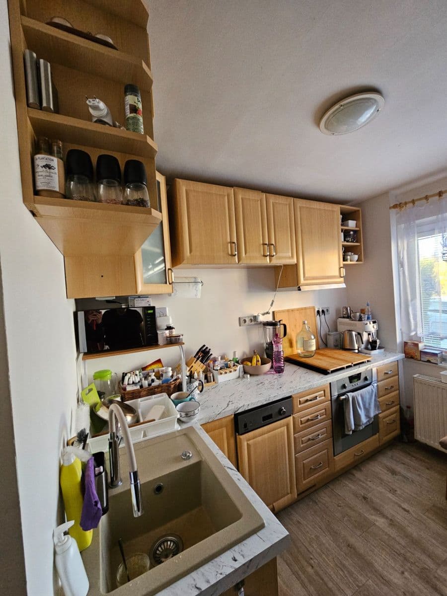 Pronájem domu 65 m², pozemek 450 m², Jiráskova, Bílovice nad Svitavou, Jihomoravský kraj Pronájem domu 65 m², pozemek 450 m², Jiráskova, Bílovice nad Svitavou, Jihomoravský kraj