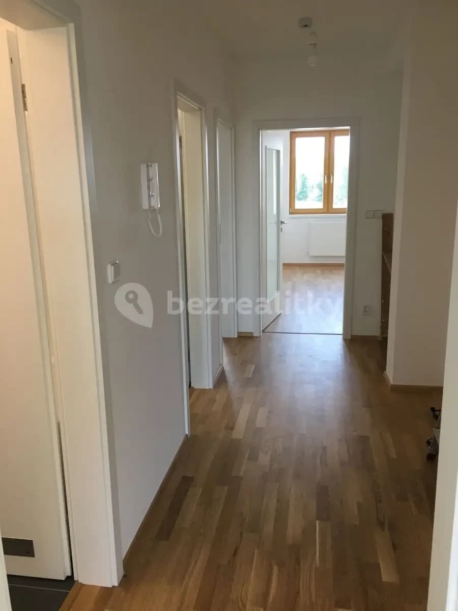 Pronájem domu 205 m², pozemek 175 m², Jamborova, Praha, Praha Pronájem domu 205 m², pozemek 175 m², Jamborova, Praha, Praha