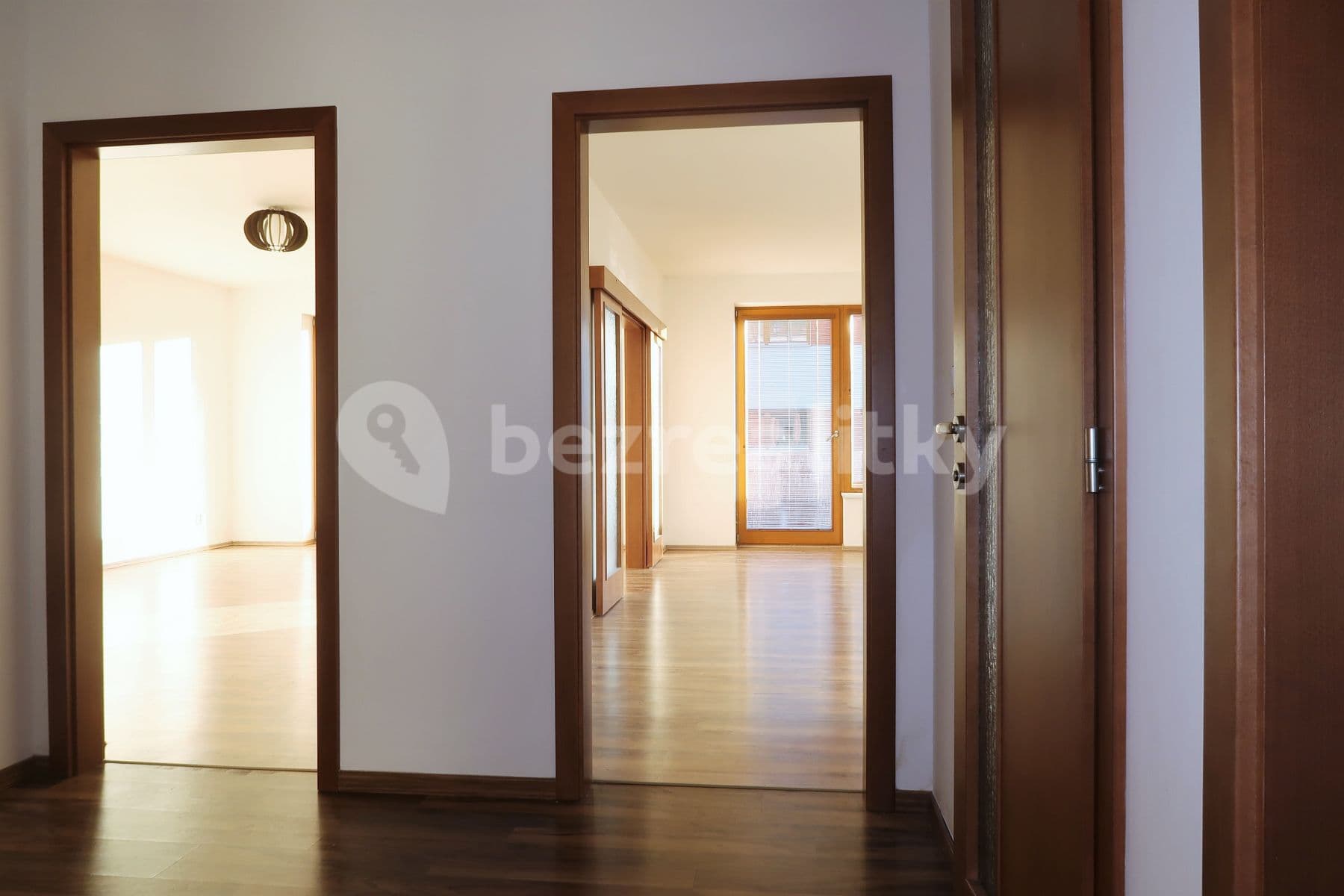 Pronájem bytu 3+kk 90 m², Jezerůvky, Brno, Jihomoravský kraj Pronájem bytu 3+kk 90 m², Jezerůvky, Brno, Jihomoravský kraj