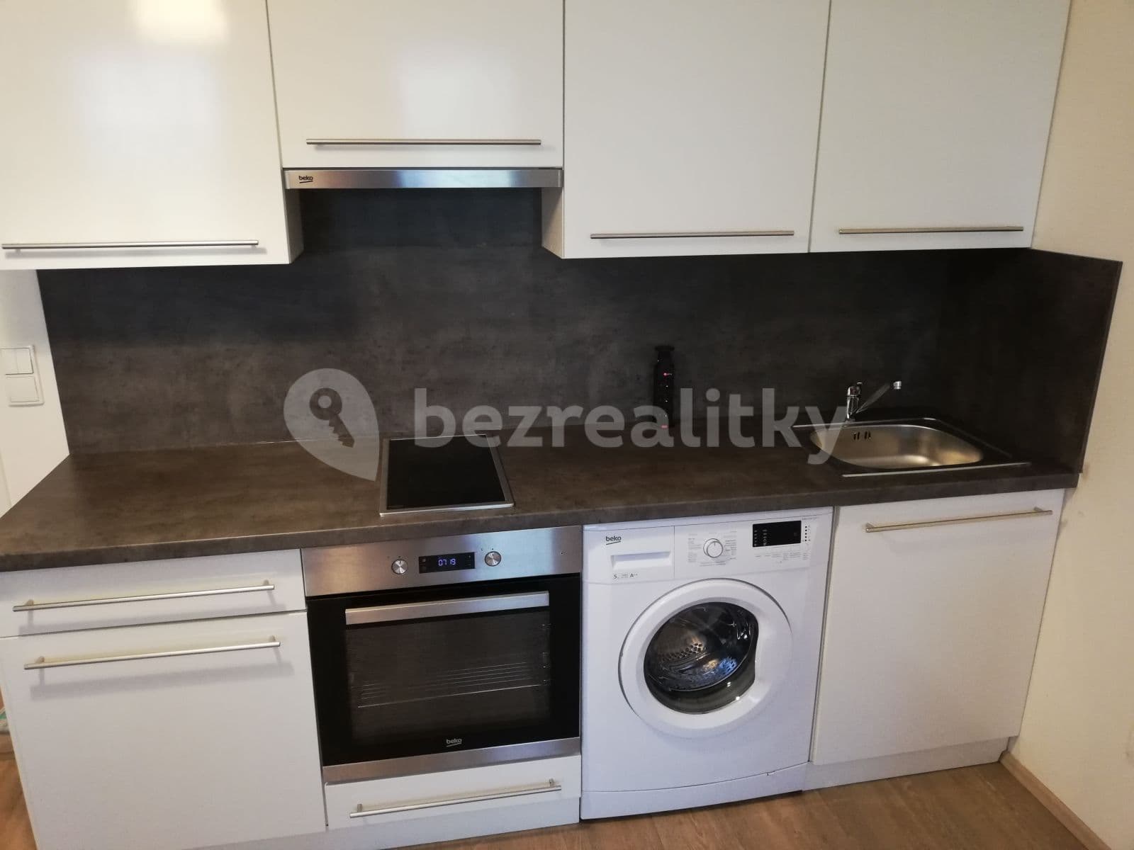 Pronájem bytu 1+kk 31 m², Koněvova, Praha, Praha Pronájem bytu 1+kk 31 m², Koněvova, Praha, Praha