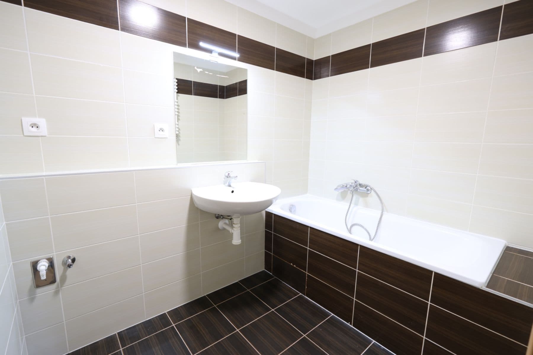 Pronájem bytu 2+kk 69 m², U Vodojemu, Brandýs nad Labem-Stará Boleslav, Středočeský kraj Pronájem bytu 2+kk 69 m², U Vodojemu, Brandýs nad Labem-Stará Boleslav, Středočeský kraj