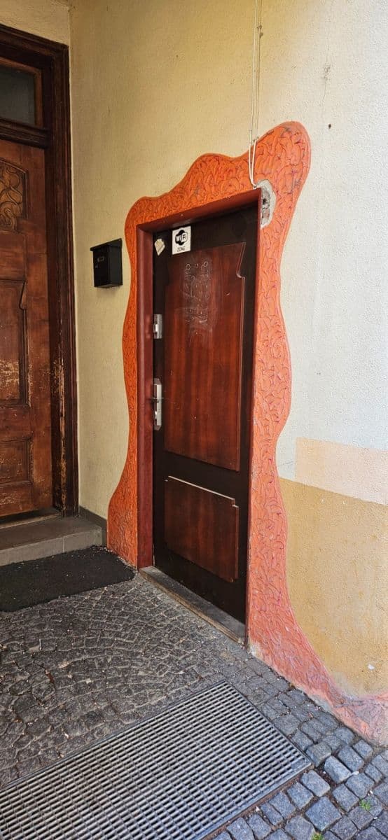 Pronájem nebytového prostoru 45 m², Hronovická, Pardubice, Pardubický kraj Pronájem nebytového prostoru 45 m², Hronovická, Pardubice, Pardubický kraj