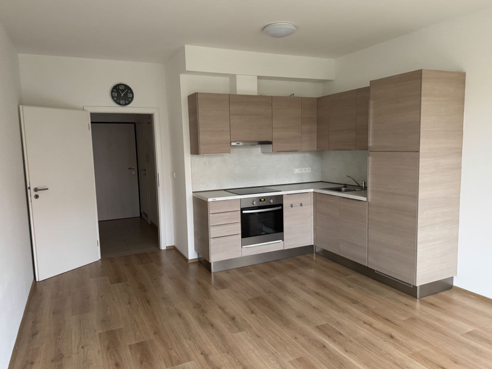 Pronájem bytu 1+kk 35 m², Pavla Beneše, Praha, Praha Pronájem bytu 1+kk 35 m², Pavla Beneše, Praha, Praha