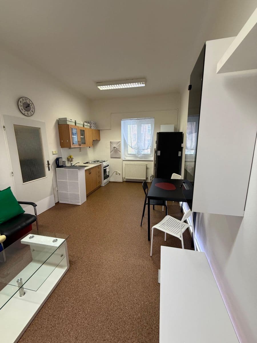 Pronájem bytu 2+kk 70 m², Koterovská, Plzeň, Plzeňský kraj Pronájem bytu 2+kk 70 m², Koterovská, Plzeň, Plzeňský kraj