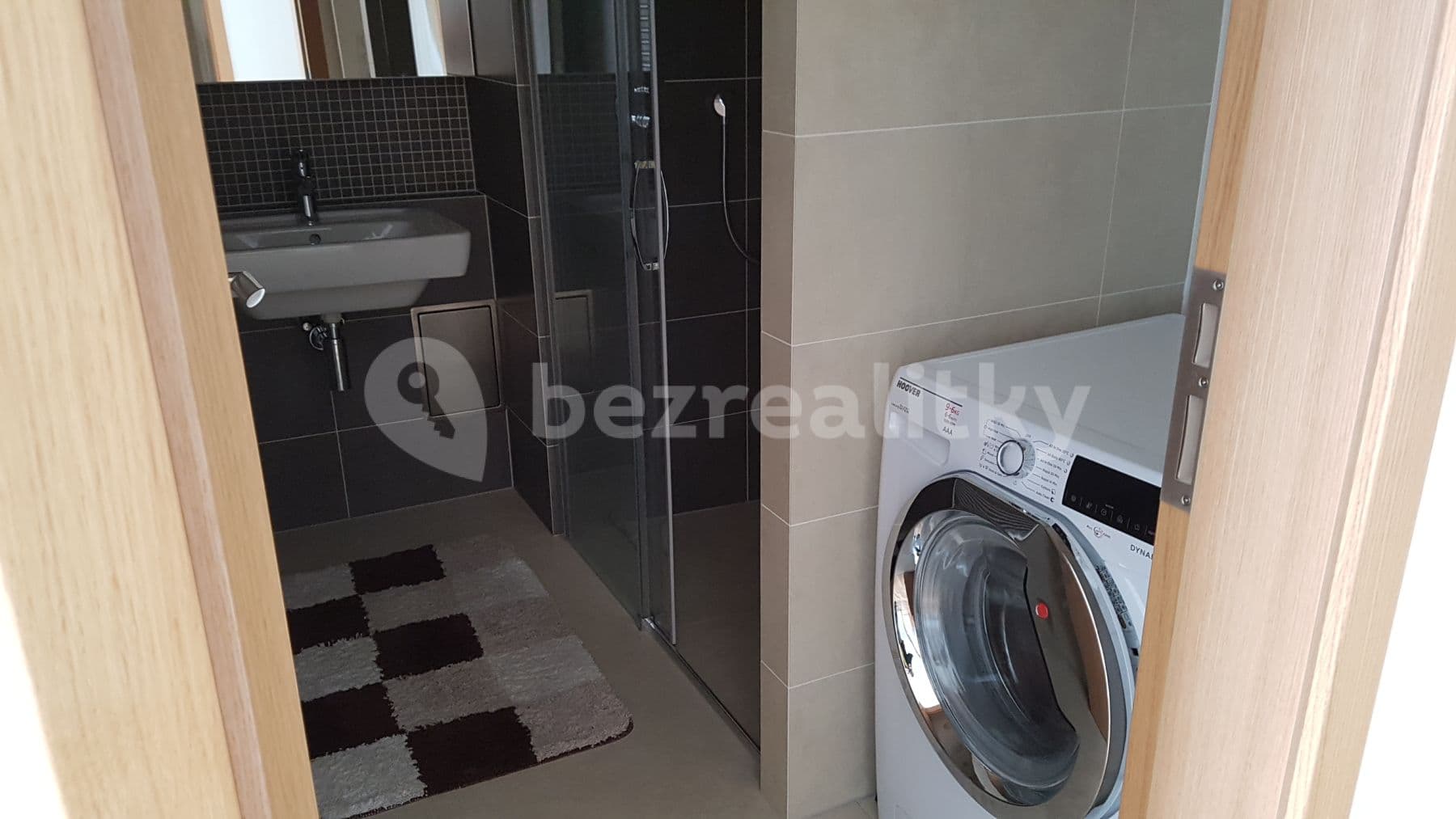 Pronájem bytu 2+kk 61 m², Mokropeská, Černošice, Středočeský kraj Pronájem bytu 2+kk 61 m², Mokropeská, Černošice, Středočeský kraj