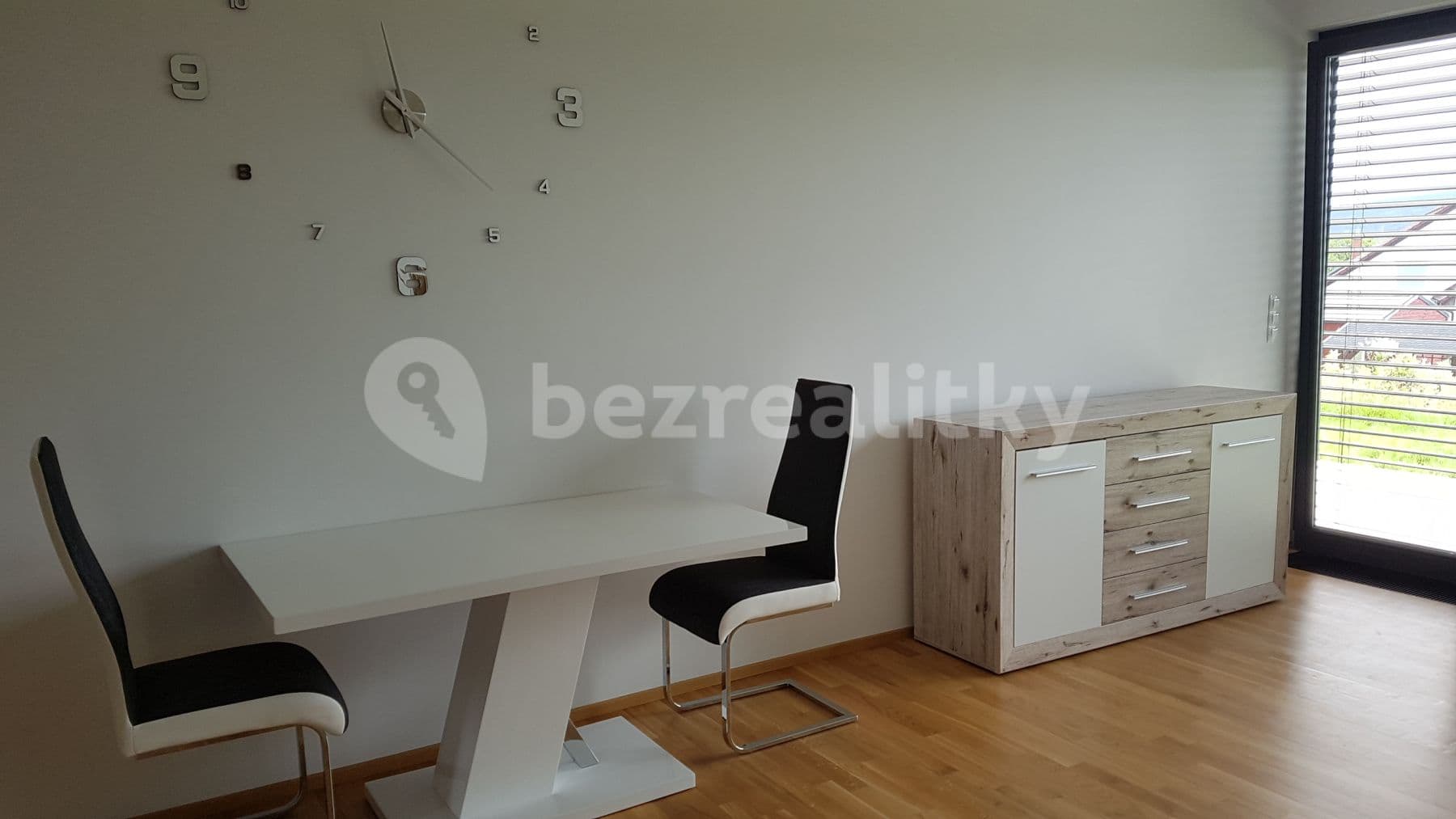 Pronájem bytu 2+kk 61 m², Mokropeská, Černošice, Středočeský kraj Pronájem bytu 2+kk 61 m², Mokropeská, Černošice, Středočeský kraj