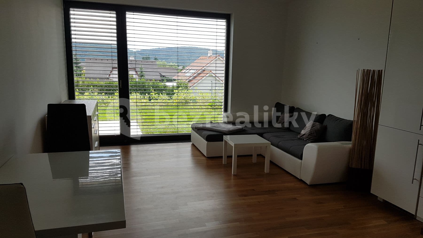 Pronájem bytu 2+kk 61 m², Mokropeská, Černošice, Středočeský kraj Pronájem bytu 2+kk 61 m², Mokropeská, Černošice, Středočeský kraj
