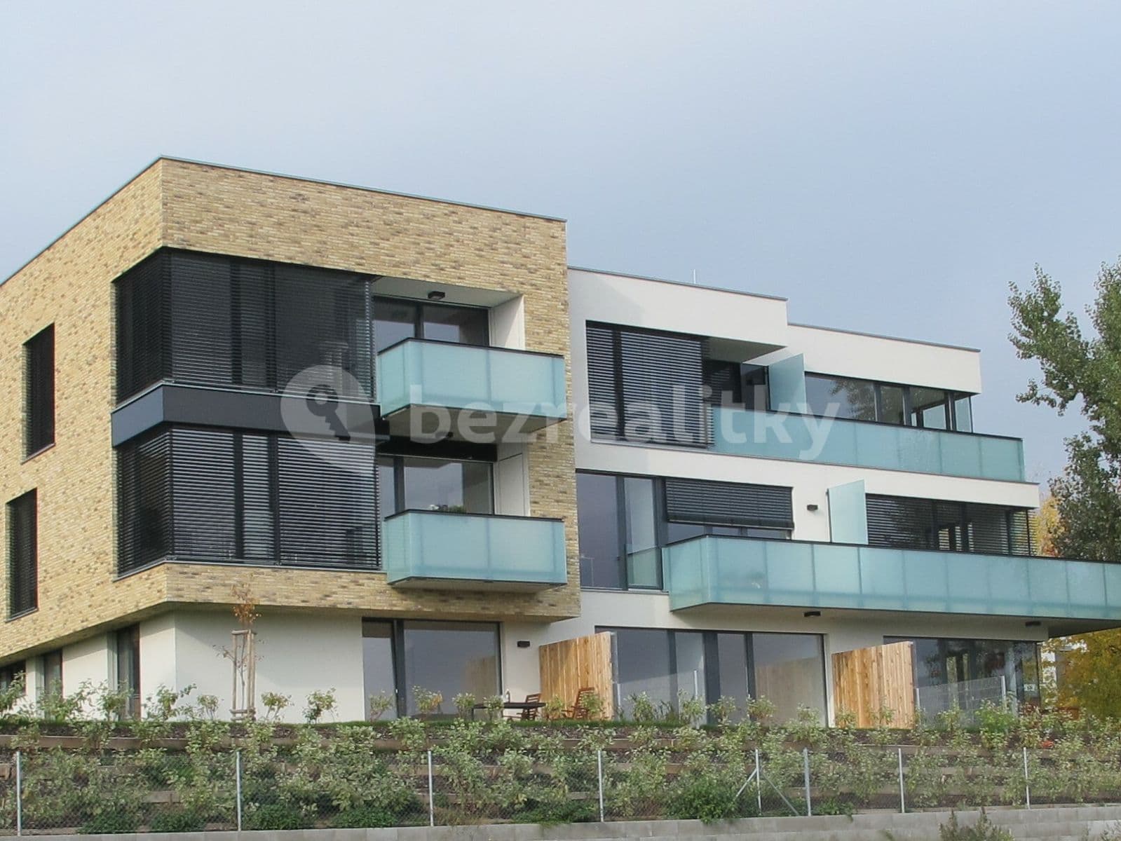 Pronájem bytu 2+kk 61 m², Mokropeská, Černošice, Středočeský kraj Pronájem bytu 2+kk 61 m², Mokropeská, Černošice, Středočeský kraj