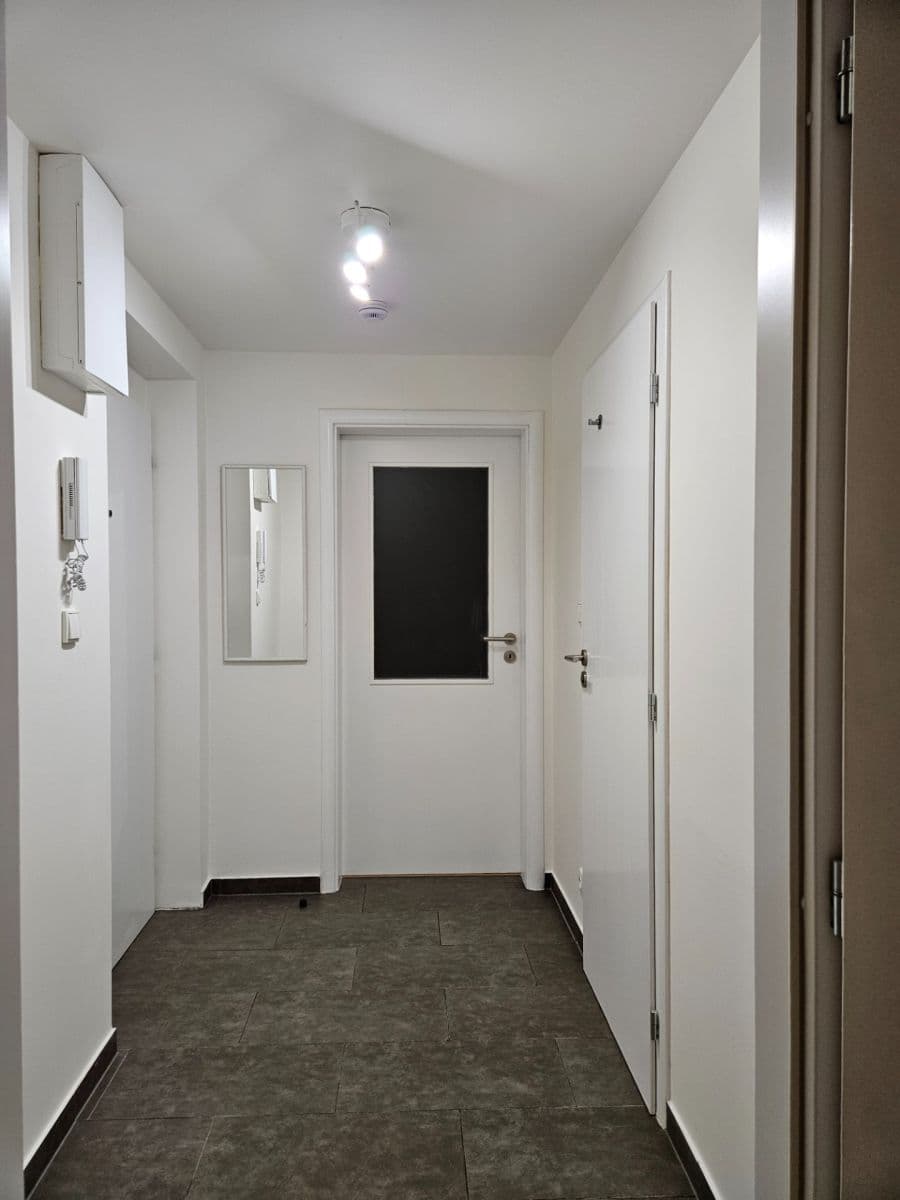 Pronájem bytu 1+1 37 m², Drahobejlova, Praha, Praha Pronájem bytu 1+1 37 m², Drahobejlova, Praha, Praha