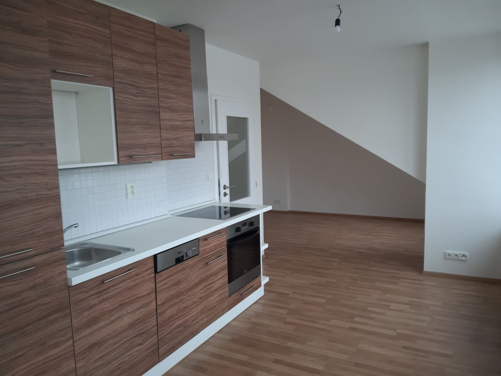 Pronájem bytu 1+kk 37 m², Drahobejlova, Praha, Praha Pronájem bytu 1+kk 37 m², Drahobejlova, Praha, Praha