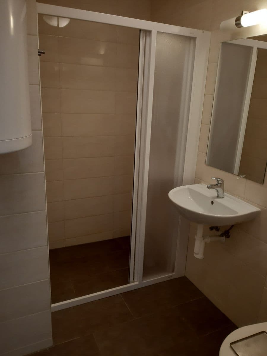 Pronájem bytu 1+kk 37 m², Drahobejlova, Praha, Praha Pronájem bytu 1+kk 37 m², Drahobejlova, Praha, Praha