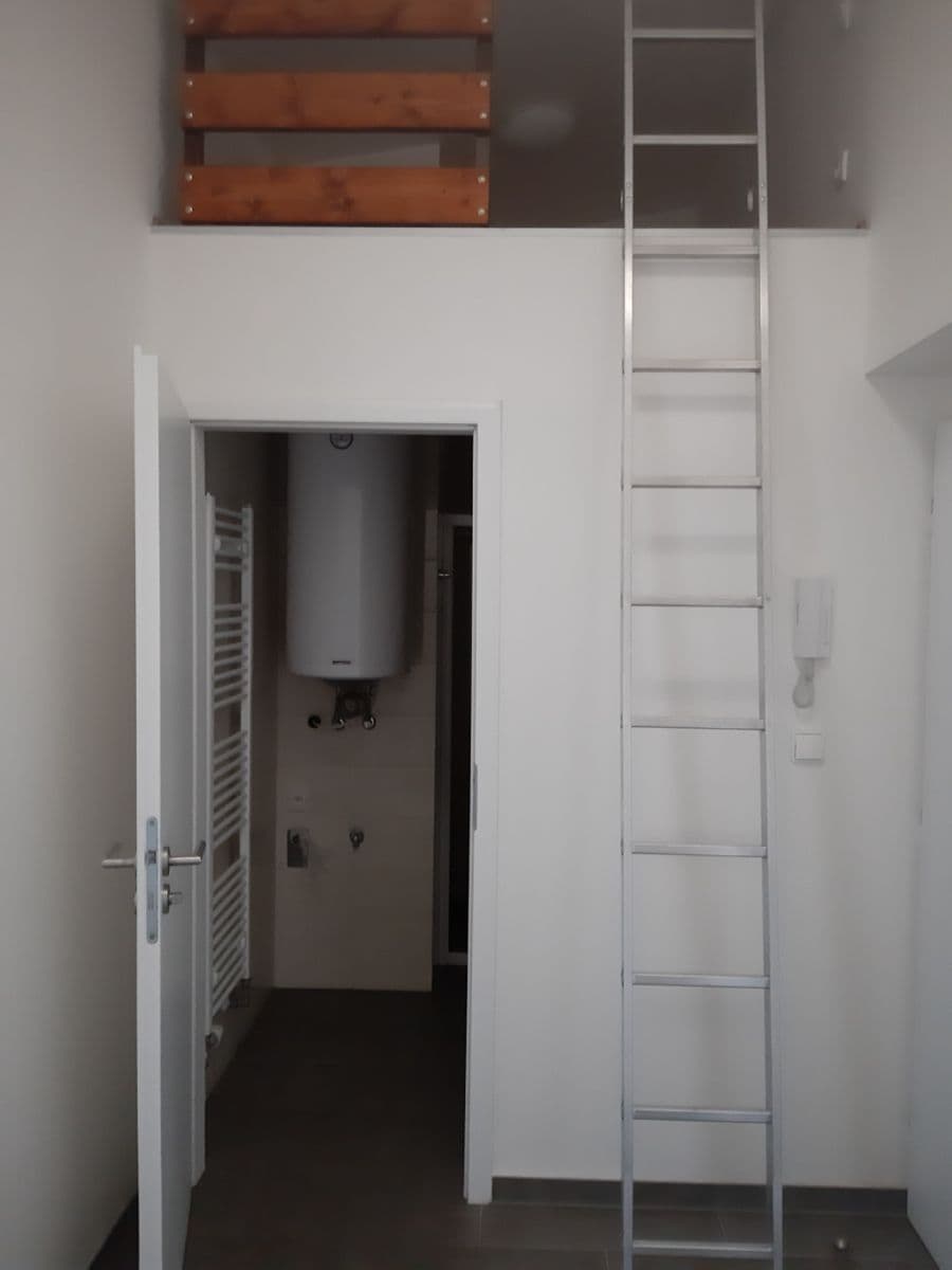Pronájem bytu 1+kk 37 m², Drahobejlova, Praha, Praha Pronájem bytu 1+kk 37 m², Drahobejlova, Praha, Praha