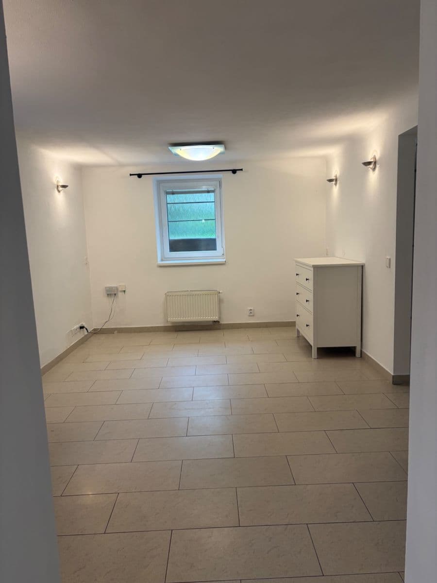 Pronájem bytu 2+1 50 m², Tomická, Praha, Praha Pronájem bytu 2+1 50 m², Tomická, Praha, Praha
