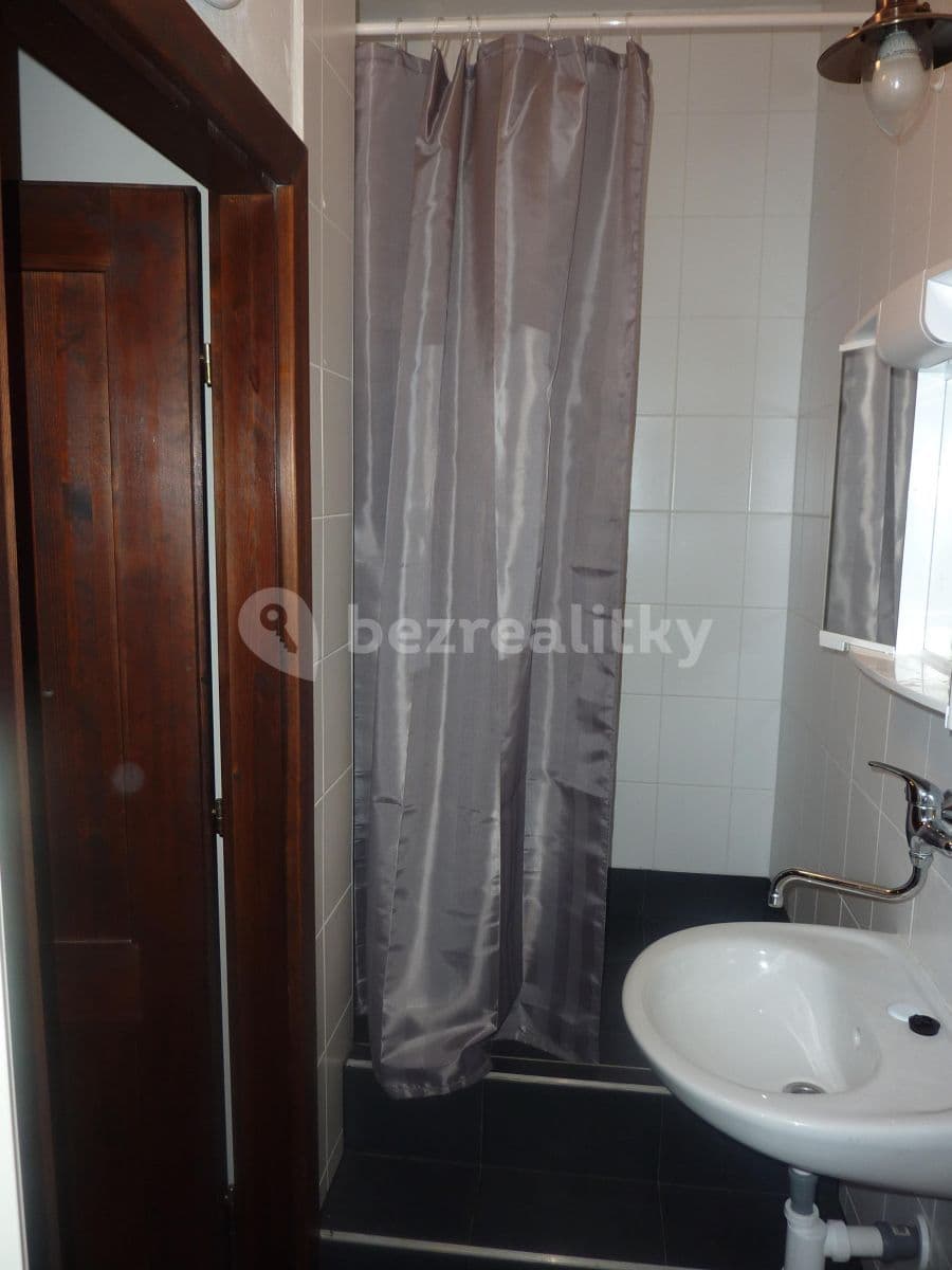 Pronájem bytu Garsoniéra 34 m², Kostelecká, Sulice, Středočeský kraj Pronájem bytu Garsoniéra 34 m², Kostelecká, Sulice, Středočeský kraj