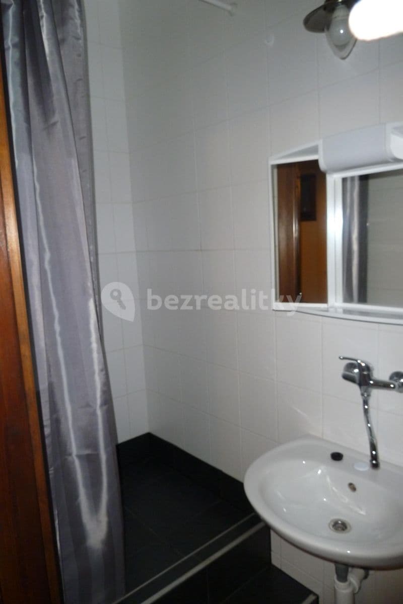 Pronájem bytu Garsoniéra 34 m², Kostelecká, Sulice, Středočeský kraj Pronájem bytu Garsoniéra 34 m², Kostelecká, Sulice, Středočeský kraj