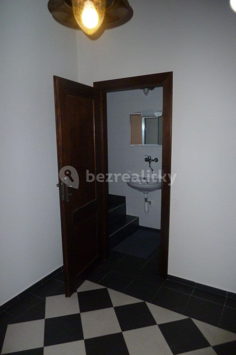 Pronájem bytu Garsoniéra 34 m², Kostelecká, Sulice, Středočeský kraj Pronájem bytu Garsoniéra 34 m², Kostelecká, Sulice, Středočeský kraj