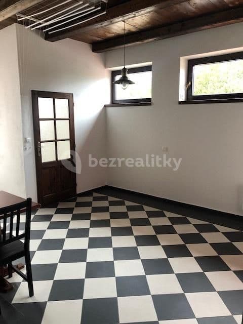 Pronájem bytu Garsoniéra 34 m², Kostelecká, Sulice, Středočeský kraj Pronájem bytu Garsoniéra 34 m², Kostelecká, Sulice, Středočeský kraj