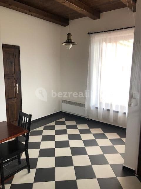 Pronájem bytu Garsoniéra 34 m², Kostelecká, Sulice, Středočeský kraj Pronájem bytu Garsoniéra 34 m², Kostelecká, Sulice, Středočeský kraj