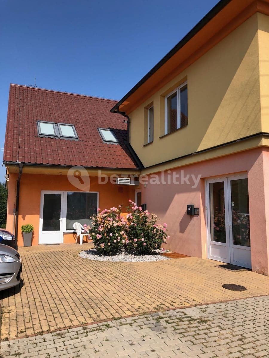 Pronájem bytu Garsoniéra 34 m², Kostelecká, Sulice, Středočeský kraj Pronájem bytu Garsoniéra 34 m², Kostelecká, Sulice, Středočeský kraj