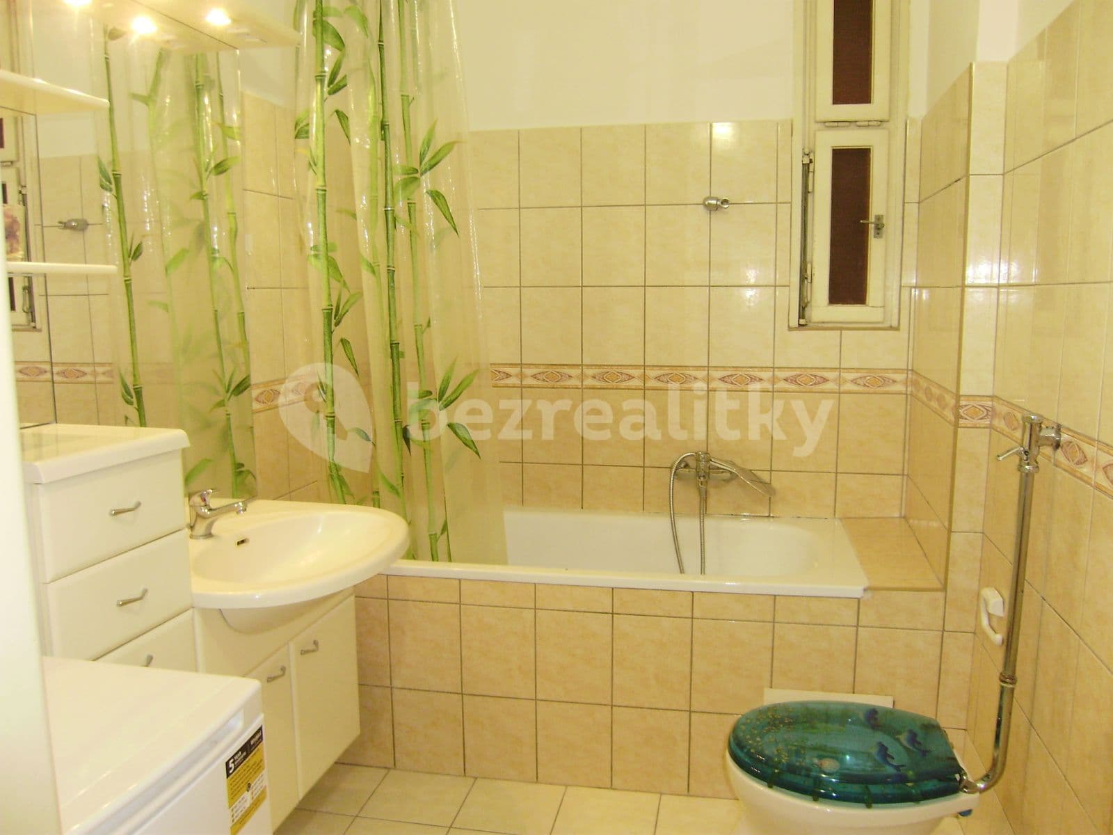 Pronájem bytu 1+kk 38 m², Soukenická, Praha, Praha Pronájem bytu 1+kk 38 m², Soukenická, Praha, Praha