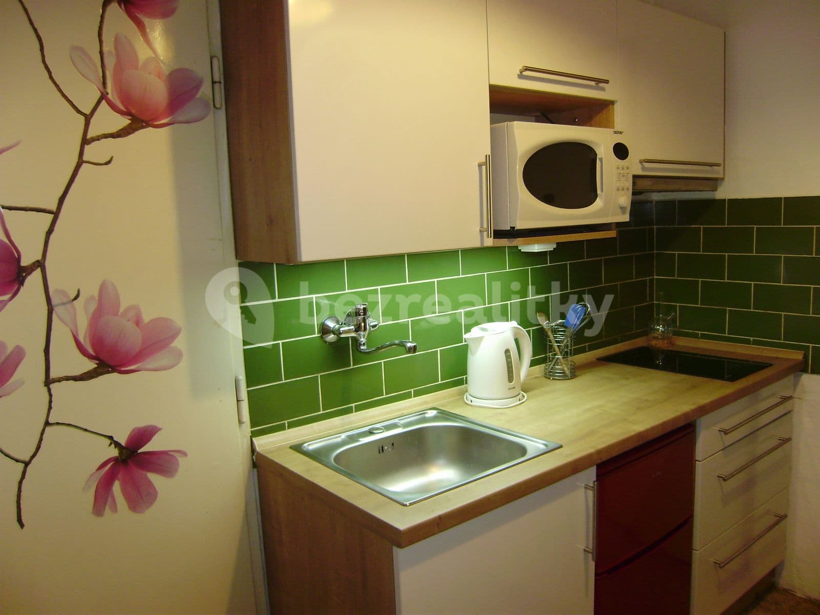 Pronájem bytu 1+kk 38 m², Soukenická, Praha, Praha Pronájem bytu 1+kk 38 m², Soukenická, Praha, Praha