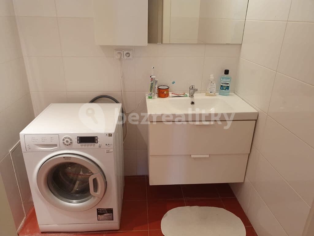 Pronájem bytu 4+kk 35 m², Pernerova, Praha, Praha Pronájem bytu 4+kk 35 m², Pernerova, Praha, Praha