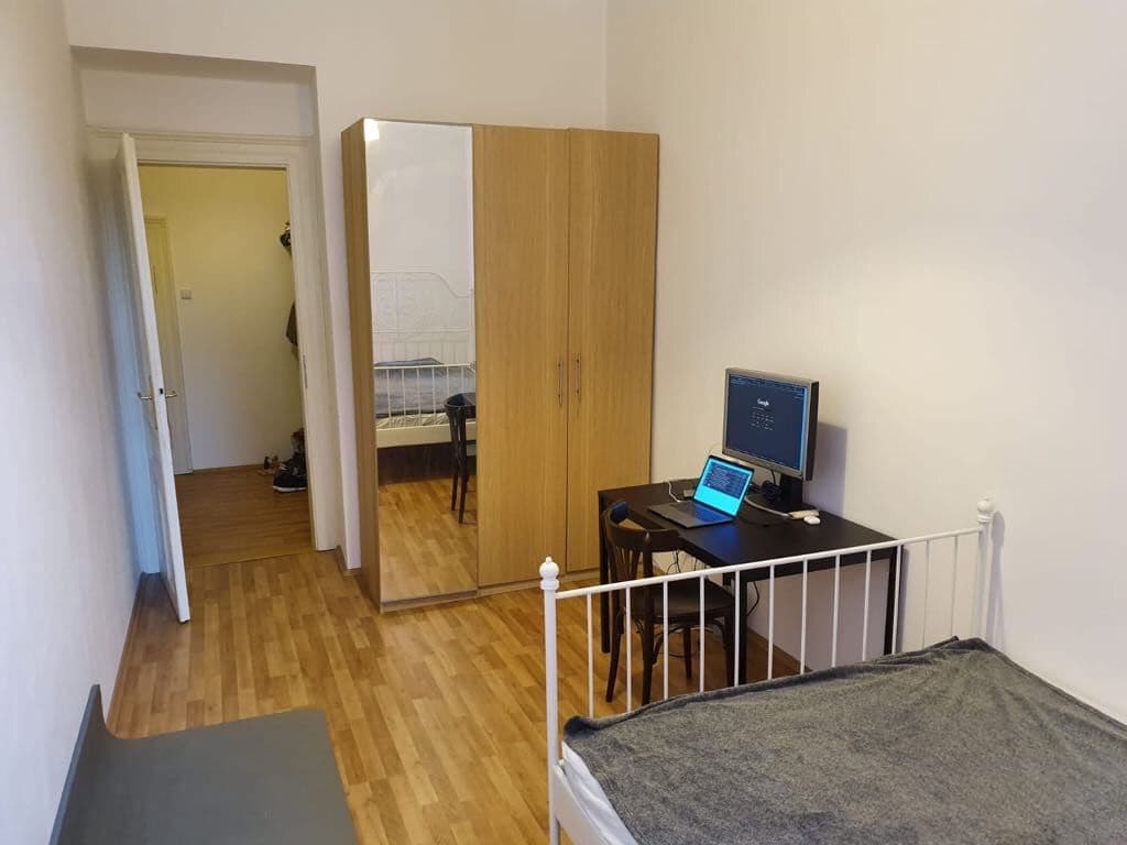 Pronájem bytu 4+kk 25 m², Pernerova, Praha, Praha Pronájem bytu 4+kk 25 m², Pernerova, Praha, Praha